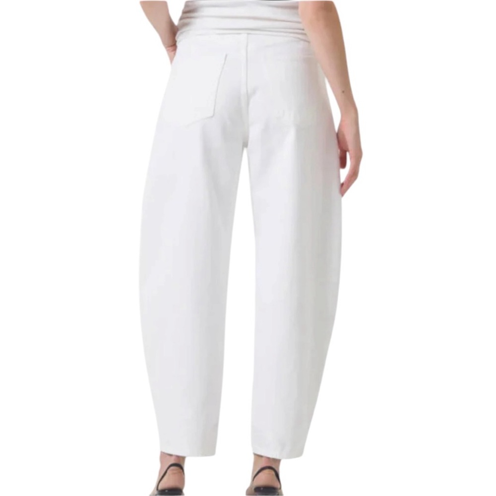 Agolde Mara Barrel Jean in Milkshake - Picture 9 of 15